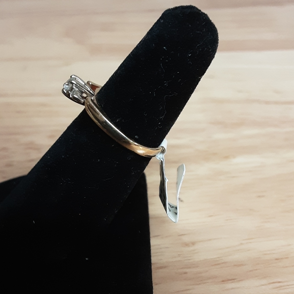 #404~DIAMOND SOLITAIRE - Picture 2 of 3